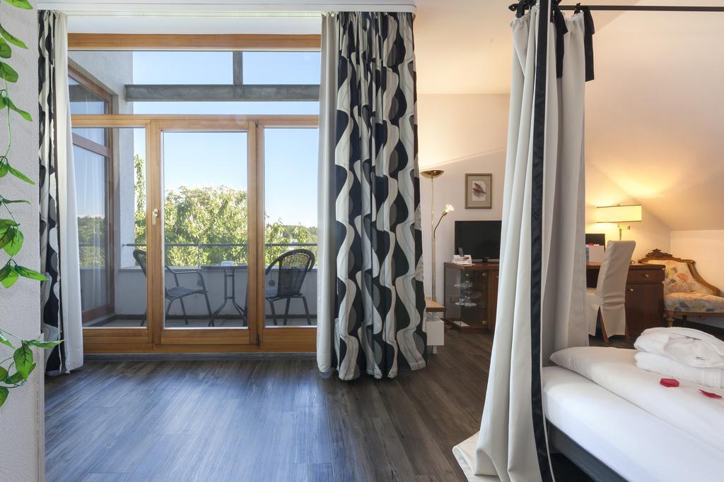 Romantik Hotel Johanniter-Kreuz Uberlingen Zewnętrze zdjęcie