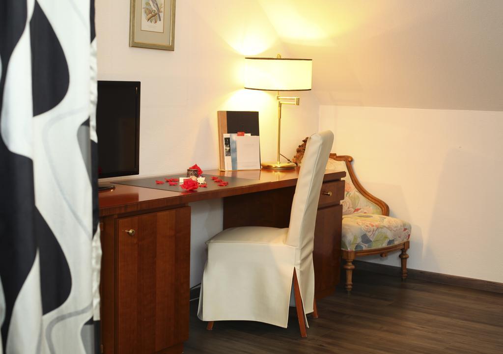 Romantik Hotel Johanniter-Kreuz Uberlingen Zewnętrze zdjęcie